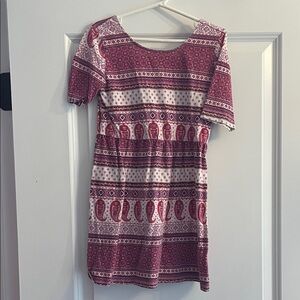 Old Navy Pink and White Paisley Short Sleeve Top